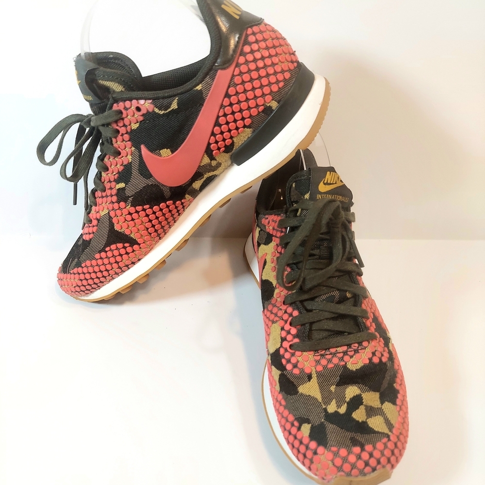 Nike Women's Red Camo Print Running Sneakers